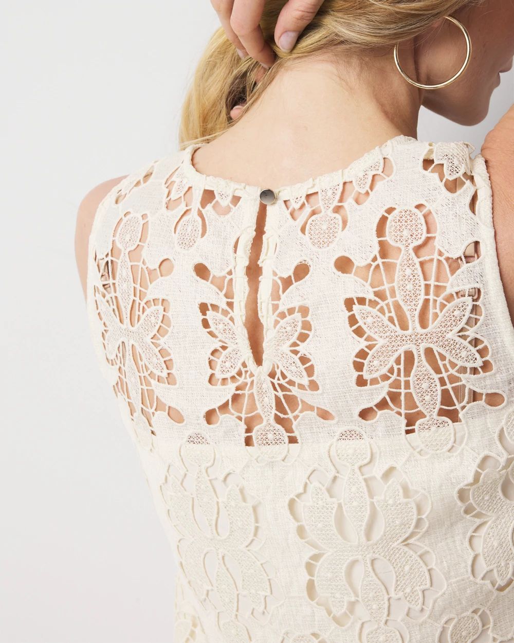 Lace Shell