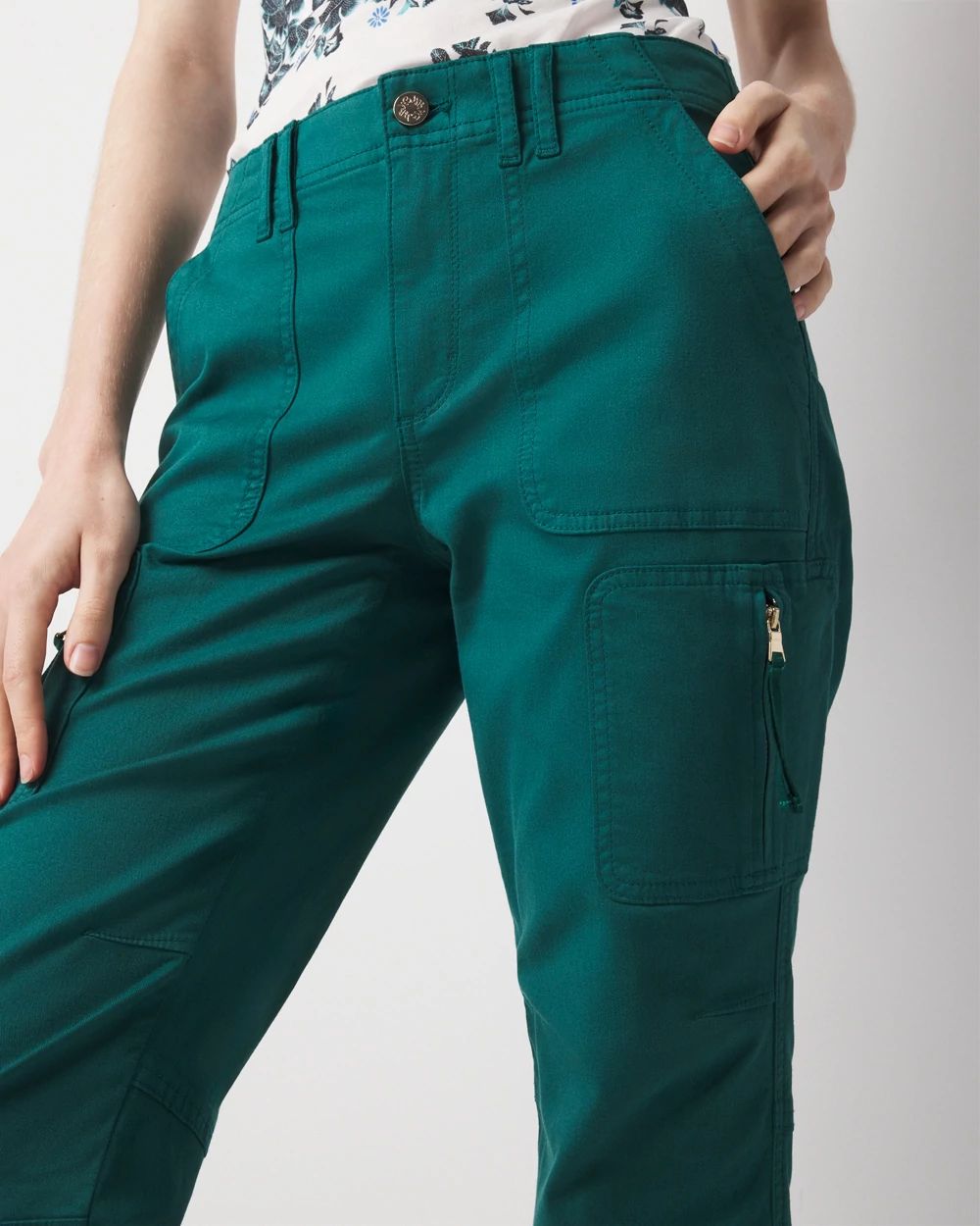 Mid-Rise Pret-A-Pedi Straight Cropped Pants