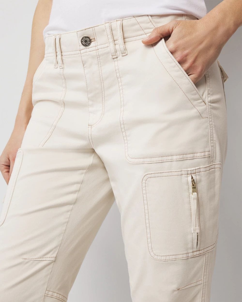 Mid-Rise Pret-A-Pedi Straight Cropped Pants