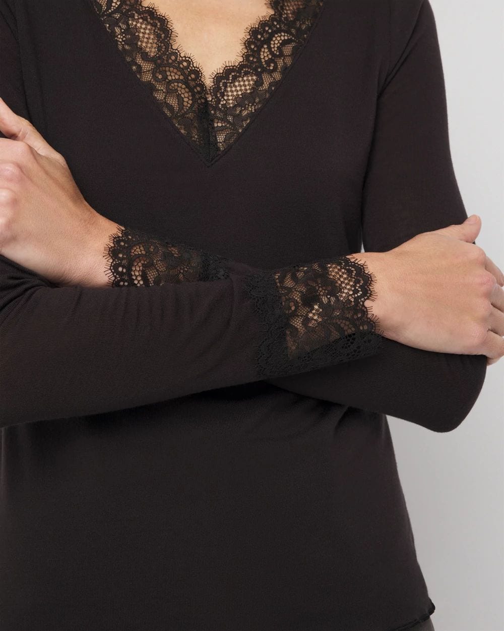 Lace Trim Long Sleeve Tee