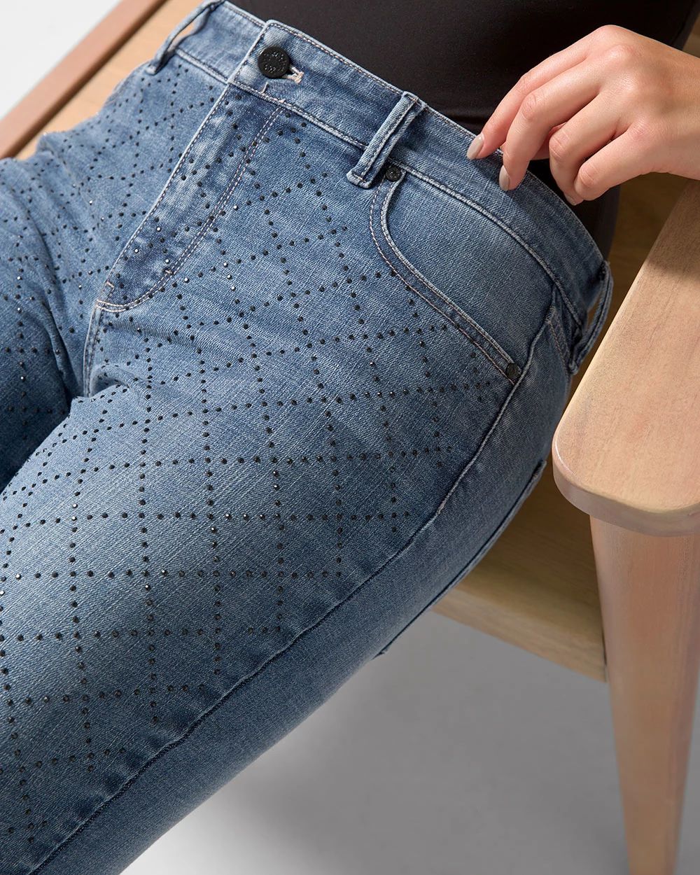 Curvy Mid-Rise Everyday Soft Denim™ Embellished Skinny Jeans