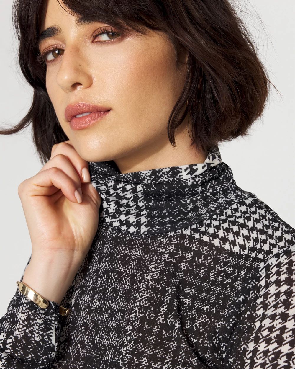 Long-Sleeve Mesh Turtleneck
